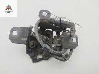 замок капота Volkswagen Golf 4 поколение 2002, 1.4 л., бензин, МКПП, синий, хетчбэк 3 дв.