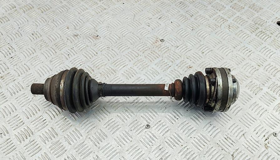 полуось передняя левая (приводной вал, ШРУС) Volkswagen Passat B6 2006, 2.0 л., дизель, МКПП, серый, универсал - фото №1