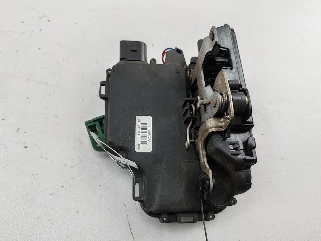замок двери передней правой Skoda Octavia mk1 (A4 1U) 2004, 2.0 л., бензин, АКПП, серый, универсал, 3B1837016AD