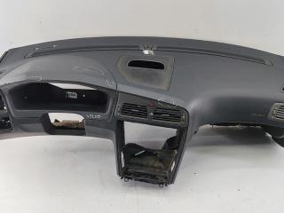 панель передняя салона (торпедо) Volvo V70 2002, 2.4 л., дизель, АКПП, серый, универсал, 9177707