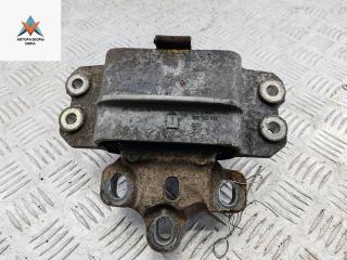 подушка крепления КПП Volkswagen Golf 5 поколение 2004, 2.0 л., дизель, МКПП, чёрный, хетчбэк 5 дв., 1K0199555