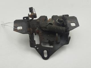 замок капота Volkswagen Passat B5 1997, 1.8 л., бензин, МКПП, красный, универсал