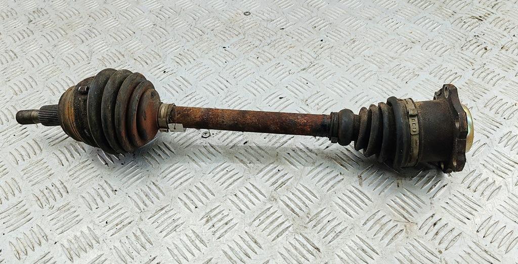 полуось передняя левая (приводной вал, ШРУС) Skoda Octavia mk1 (A4 1U) 2002, 1.8 л., бензин, МКПП, серый, универсал