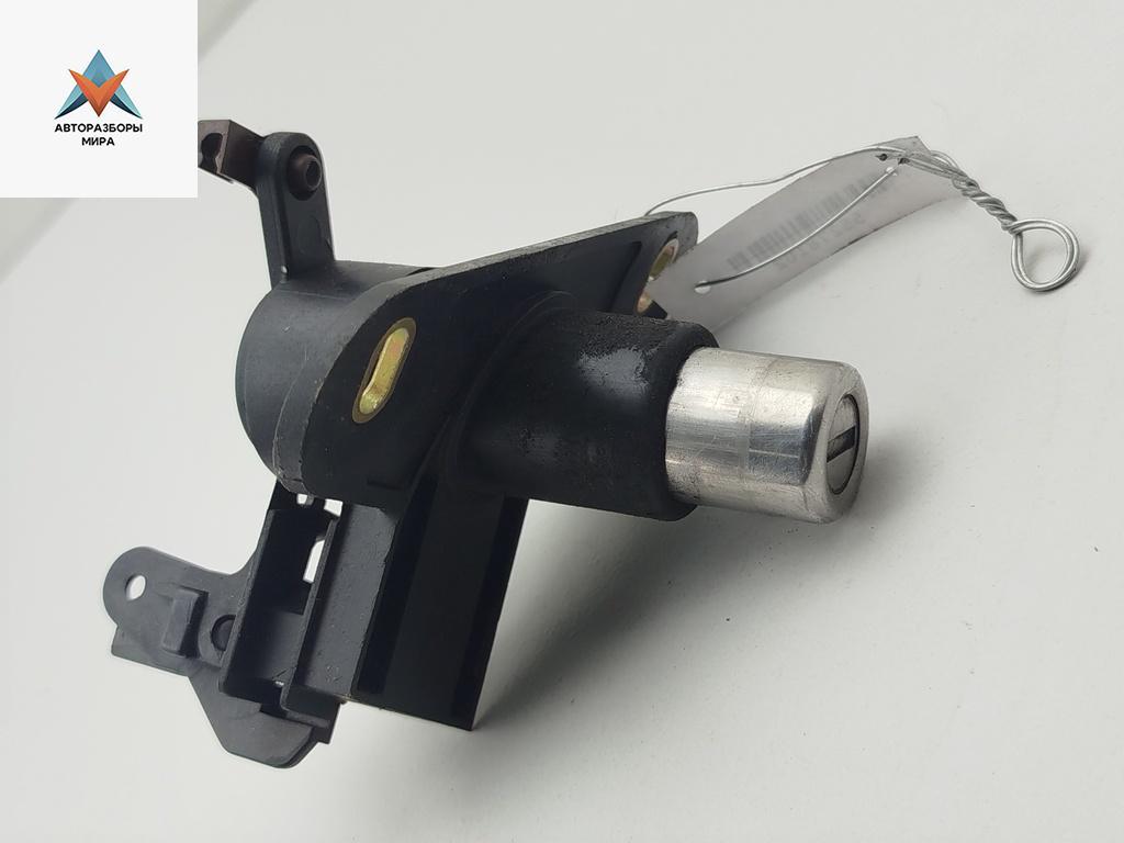 кнопка открытия багажника Opel Astra G 2002, 1.7 л., дизель, МКПП, белый, универсал - фото №1