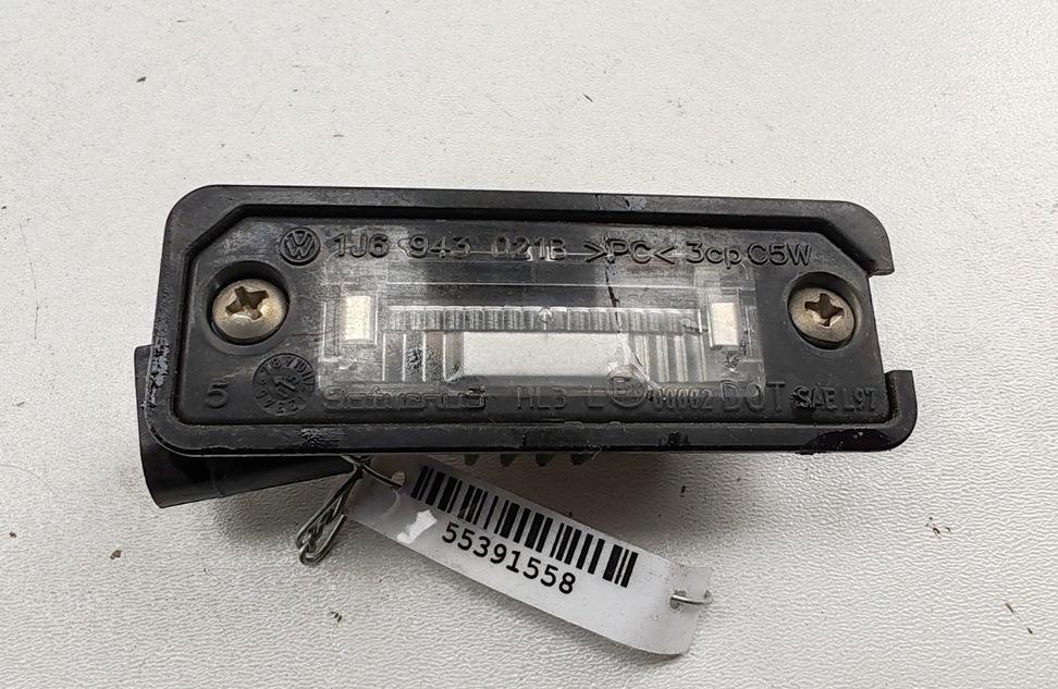 подсветка номера Volkswagen Phaeton 1 поколение 2005, 3.0 л., дизель, АКПП, серый, седан, 1J6943021B - фото №1