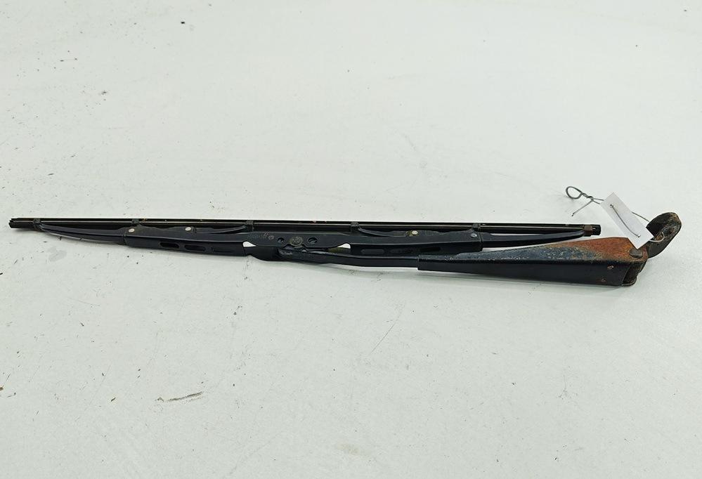 Щеткодержатель (поводок стеклоочистителя) задний Volvo S70 / V70 1998, 2.5 л., дизель, МКПП, синий, универсал, 3512315