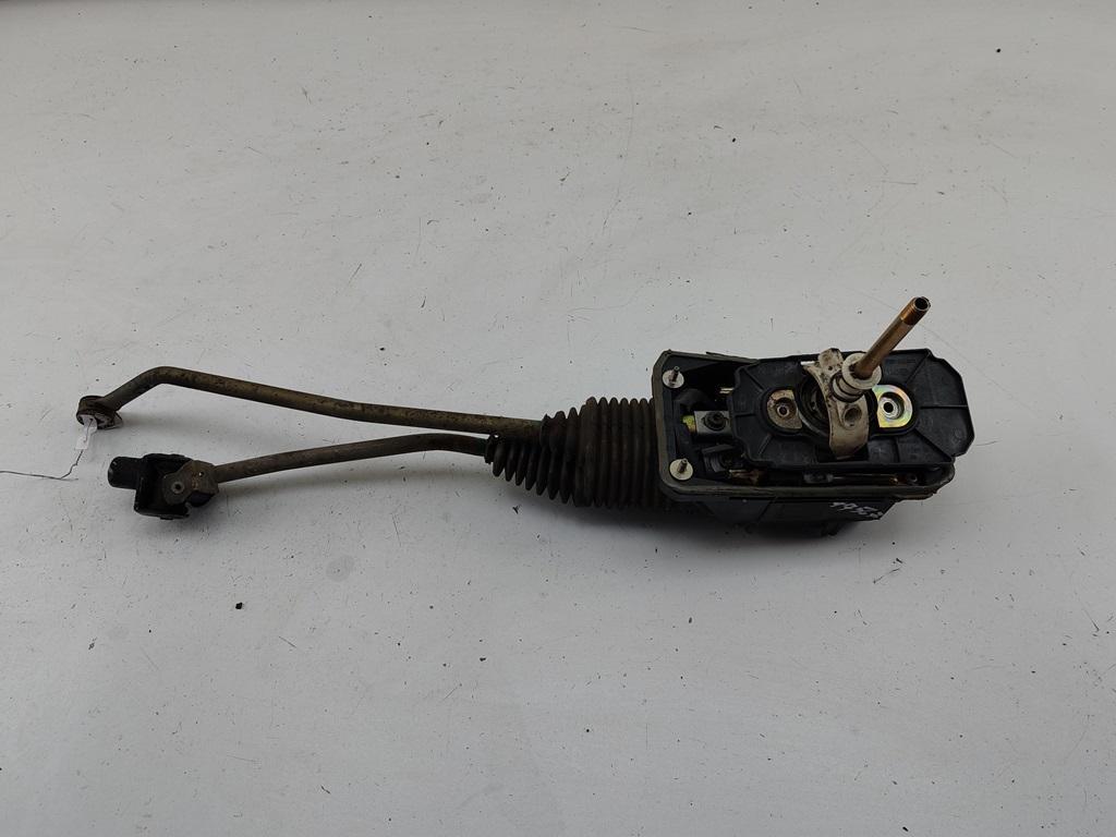кулиса Volkswagen Passat B5 1998, 1.6 л., бензин, МКПП, чёрный, универсал, 8D0711406A