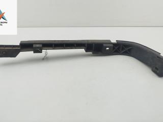 кронштейн заднего бампера Volkswagen Transporter T4 1997, 2.4 л., дизель, МКПП, белый, микроавтобус, 7D0807394