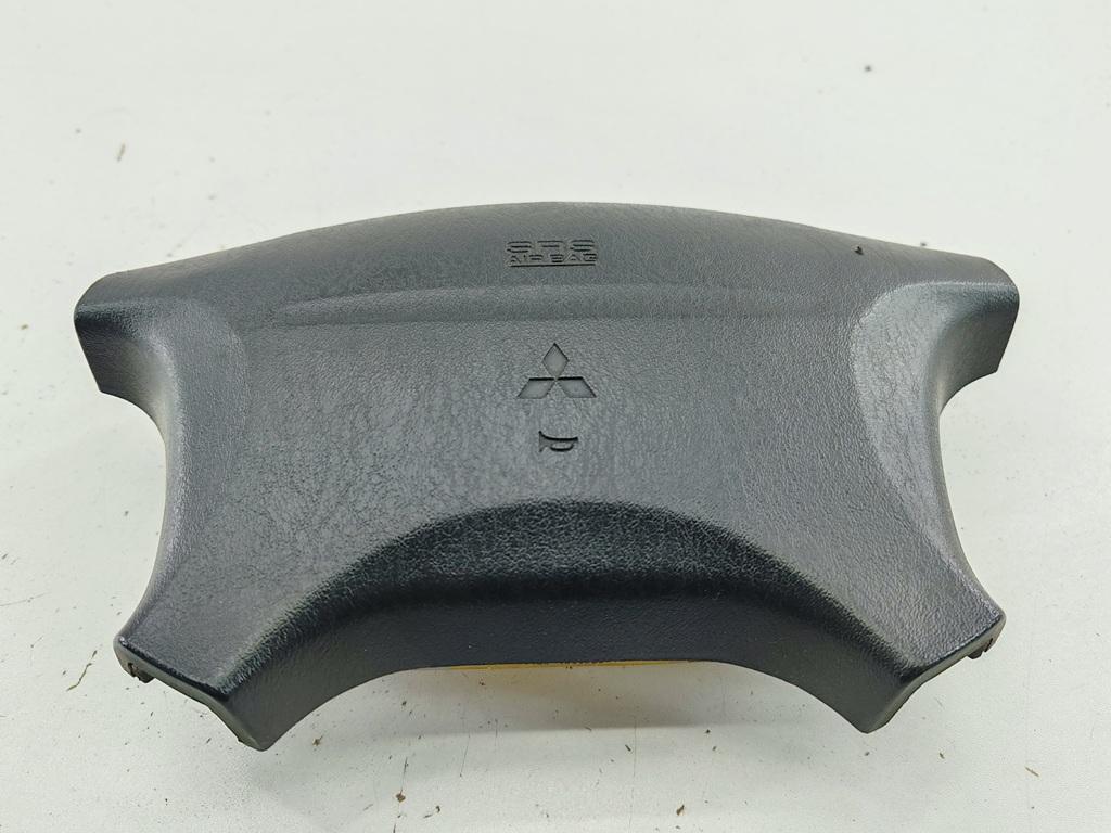 подушка безопасности водителя Mitsubishi Carisma 1998, 1.8 л., бензин, АКПП, зелёный, седан, MR777231