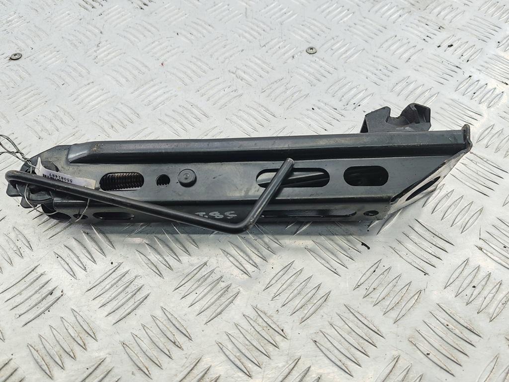 домкрат Opel Vectra B 1998, 2.0 л., бензин, МКПП, красный, хетчбэк 5 дв., 90576819