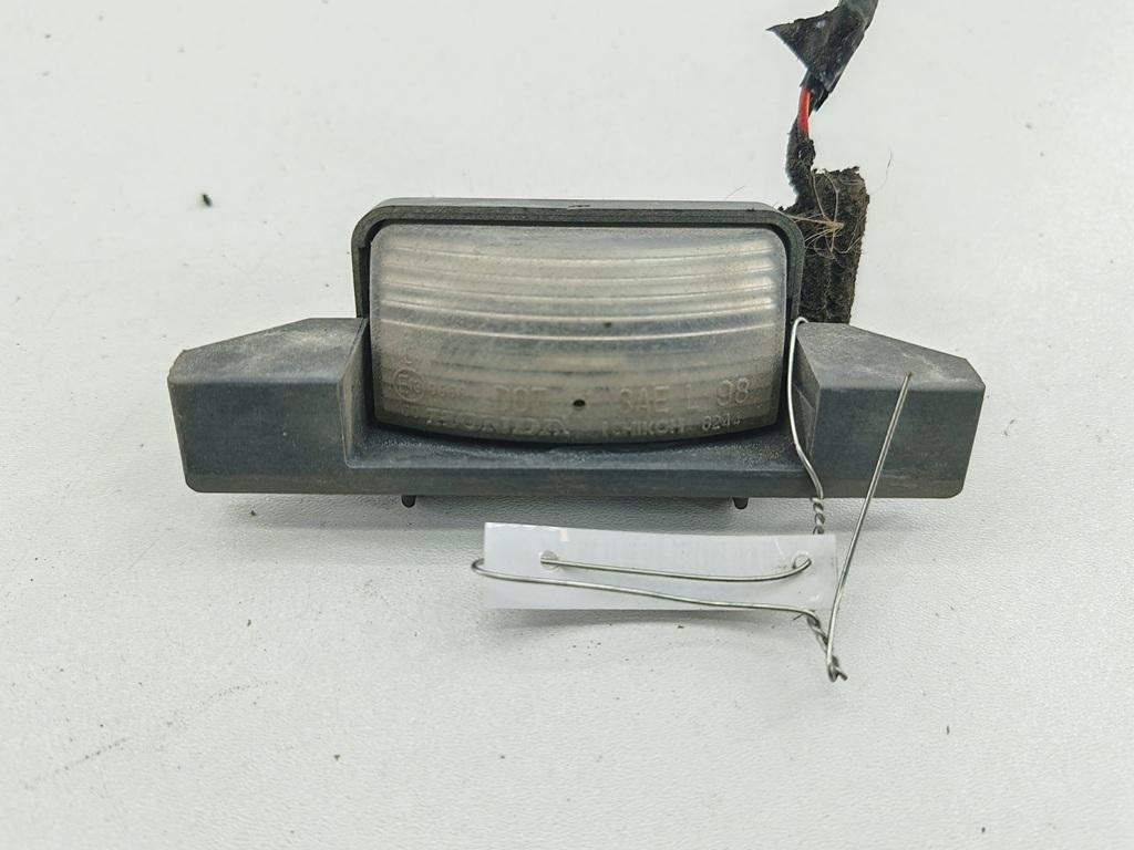 подсветка номера Honda CR-V 2002, 2.0 л., бензин, МКПП, чёрный, внедорожник 5 дв.