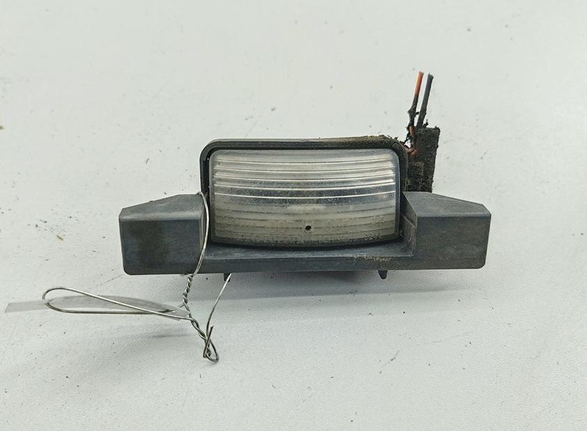 подсветка номера Honda CR-V 2 поколение 2002, 2.0 л., бензин, МКПП, чёрный, внедорожник 5 дв. - фото №1