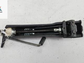 домкрат Volkswagen Passat B6 2005, 2.0 л., дизель, МКПП, серый, универсал, 3C0011031B