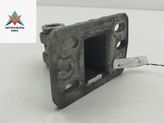 кронштейн переднего бампера Audi A6 4A/C4 1996, 2.6 л., бензин, АКПП, серый, седан, 4A0807129D