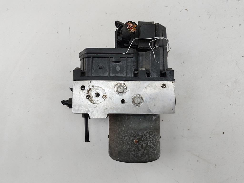 блок ABS Volkswagen Passat B5+ (GP) 2005, 1.6 л., бензин, МКПП, серый, универсал, 4B0614517G