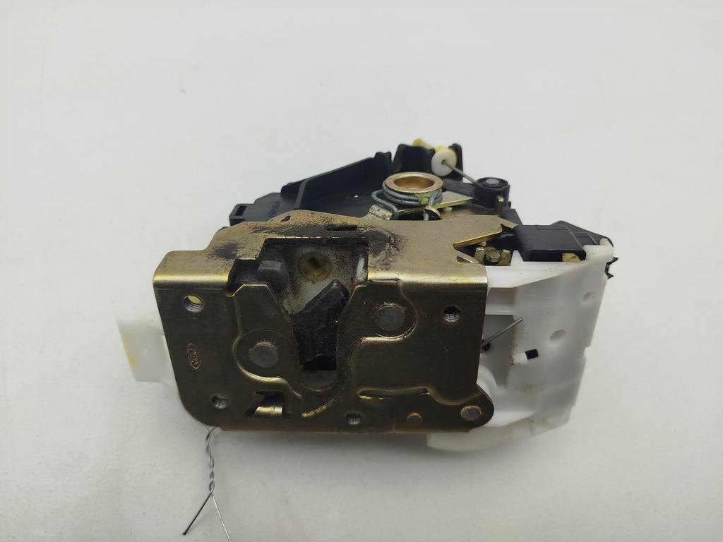 замок двери задней левой Ford Mondeo III 2004, 1.8 л., бензин, МКПП, серый, универсал, 2S4AA26413EA