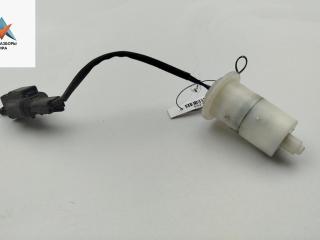 датчик уровня омывающей жидкости Hyundai Santa Fe 2 поколение (CM) 2006, 2.2 л., дизель, МКПП, серый, внедорожник 5 дв.