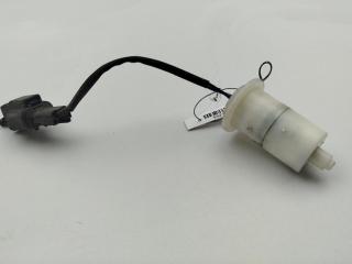 датчик уровня омывающей жидкости Hyundai Santa Fe 2 поколение (CM) 2006, 2.2 л., дизель, МКПП, серый, внедорожник 5 дв.