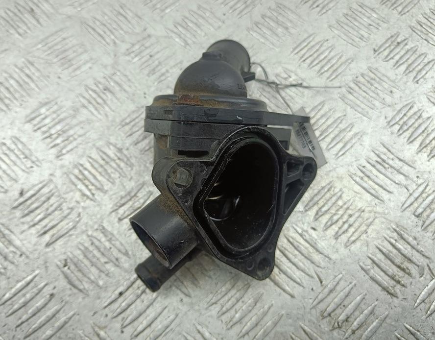 корпус термостата Honda CR-V 2002, 2.0 л., бензин, МКПП, чёрный, внедорожник 5 дв.