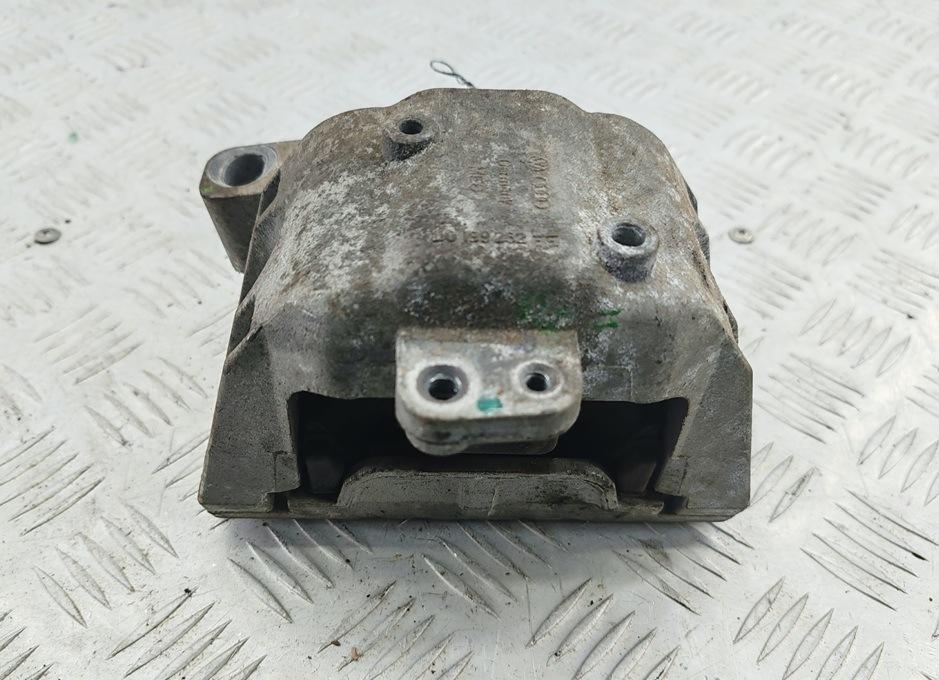 подушка крепления двигателя Skoda Octavia mk1 (A4 1U) 2004, 1.6 л., бензин, МКПП, серый, хетчбэк 5 дв., 1J0199262BE