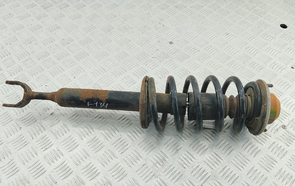 стойка передняя Volkswagen Passat B5+ (GP) 2003, 2.0 л., бензин, МКПП, чёрный, универсал, 3B0413031