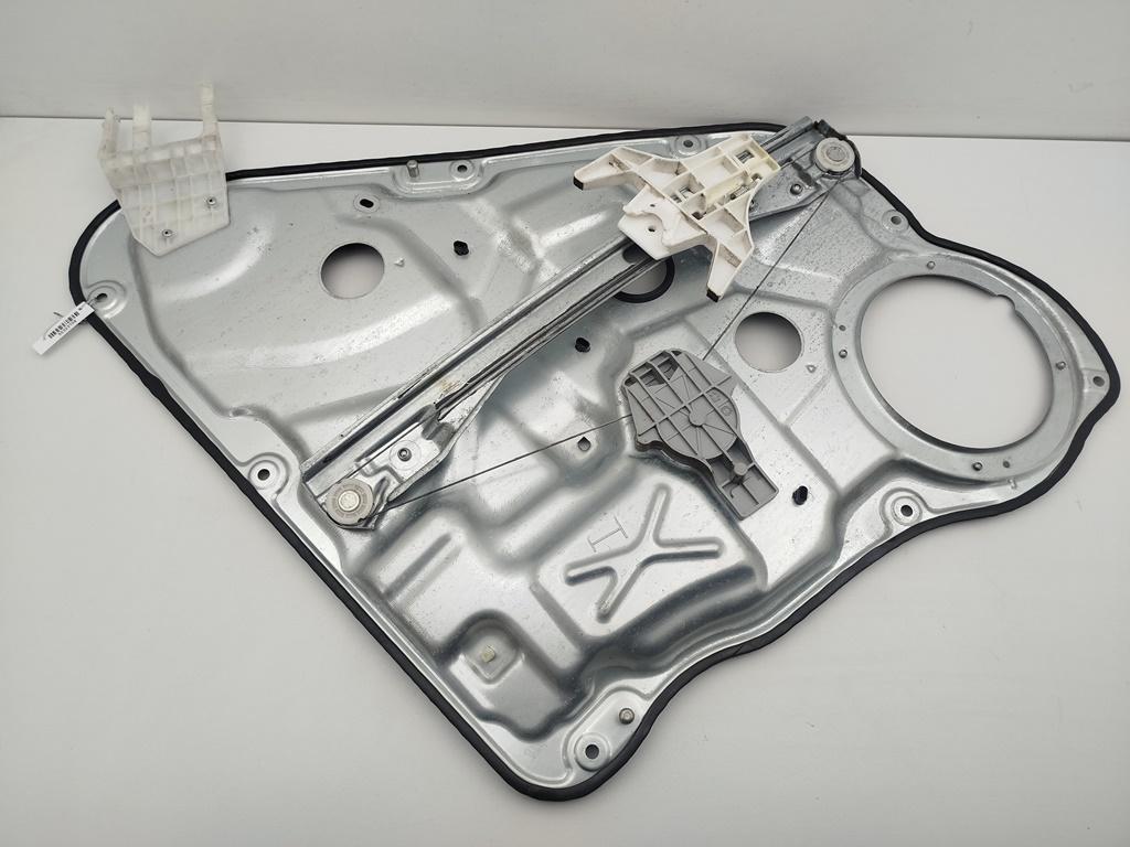 стеклоподъемник электрический задний левый Kia Ceed 2010, 1.6 л., бензин, МКПП, чёрный, универсал, 83470-1H020