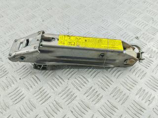 домкрат Volkswagen Passat B5 1998, 1.6 л., бензин, МКПП, серый, седан, 8L0011031A
