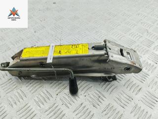 домкрат Volkswagen Golf 4 поколение 2002, 1.4 л., бензин, МКПП, синий, хетчбэк 3 дв., 8L001031A