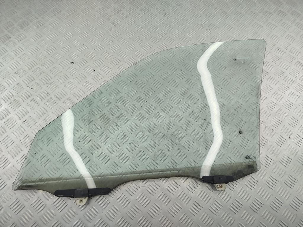 стекло двери передней правой Honda Civic 1997, 1.4 л., бензин, МКПП, синий, хетчбэк 5 дв.