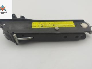 домкрат Volkswagen Passat B6 2006, 1.6 л., бензин, МКПП, синий, универсал, 3C0011031B