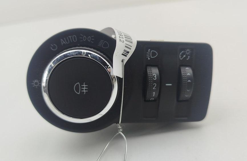 переключатель света Opel Astra J 2011, 1.4 л., бензин, МКПП, белый, универсал, 13268204