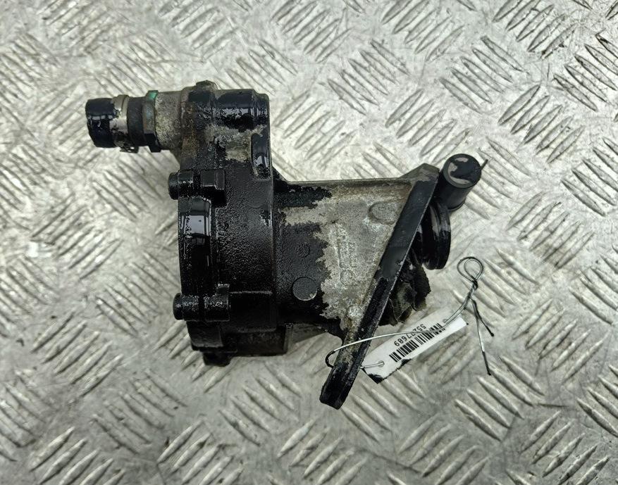 насос вакуумный Volvo S70 / V70 1998, 2.5 л., дизель, МКПП, синий, универсал, 074145100