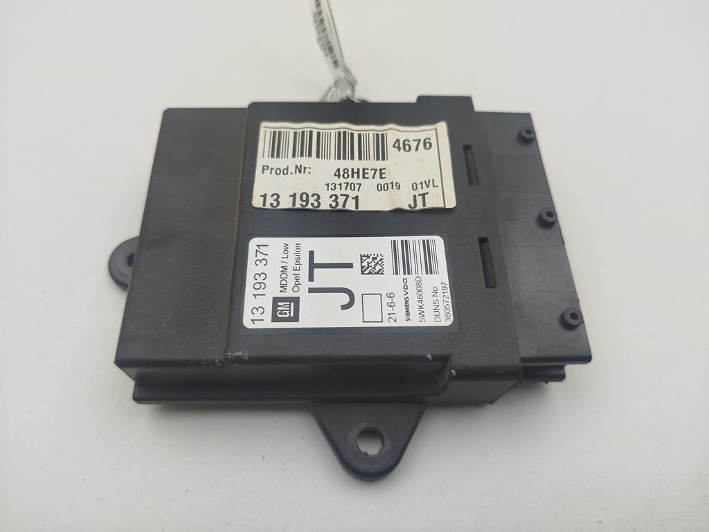 модуль управления двери Opel Vectra C 2006, 1.9 л., дизель, МКПП, белый, универсал, 13193371