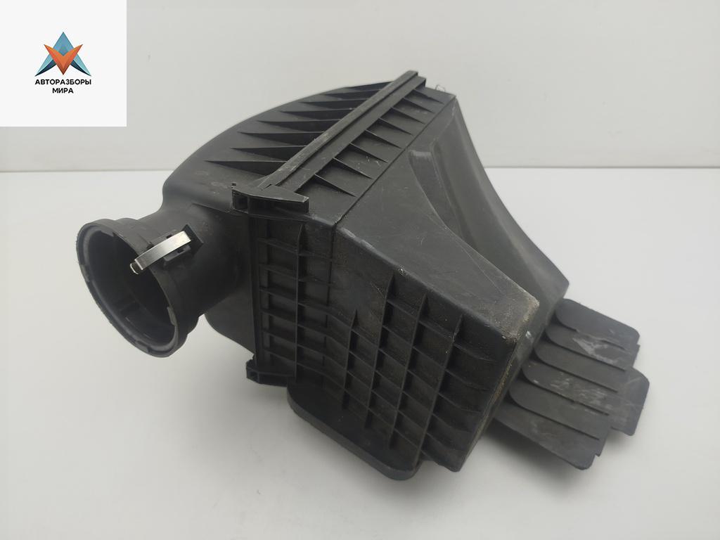 корпус воздушного фильтра BMW 7 серия E65/E66/E67 2003, 4.4 л., бензин, АКПП, серый, седан, 7501198 - фото №1