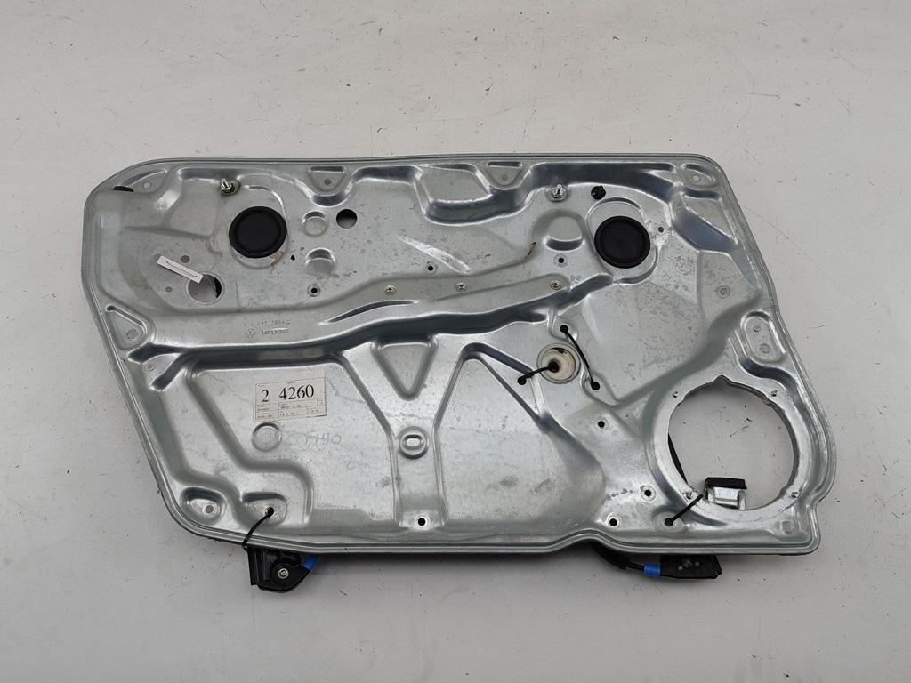 стеклоподъемник электрический передний левый Volkswagen Passat B5 1998, 1.6 л., бензин, МКПП, серый, седан, 3B4837751 - фото №1