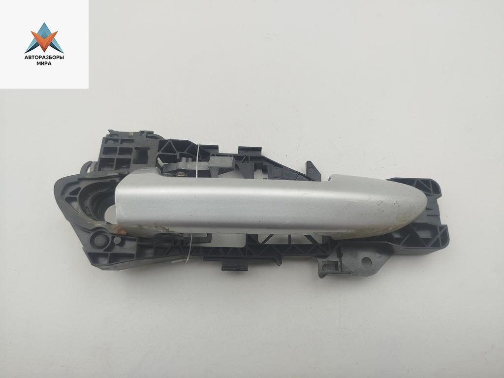 ручка наружная передняя правая Volkswagen Passat B6 2005, 2.0 л., дизель, МКПП, серый, универсал, 3C0837886G - фото №1