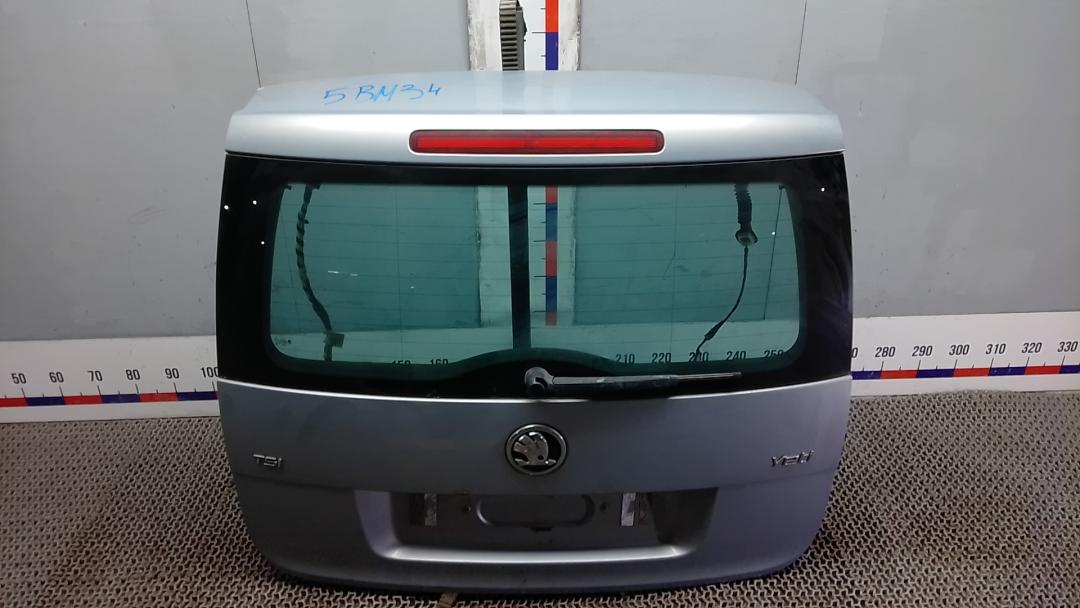 крышка багажника Skoda Yeti 1 поколение 2011, 1.4 л., бензин, МКПП, внедорожник 5 дв., 5L6827025B - фото №1