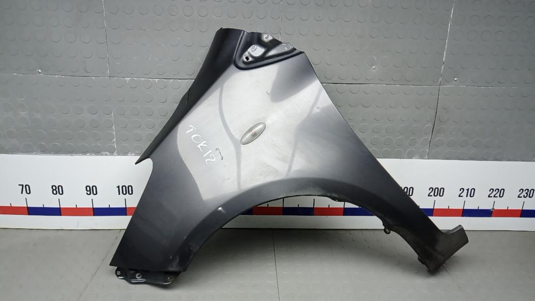 крыло переднее левое Toyota Yaris XP9 2008, 1.3 л., бензин, МКПП, хетчбэк 5 дв. - фото №1