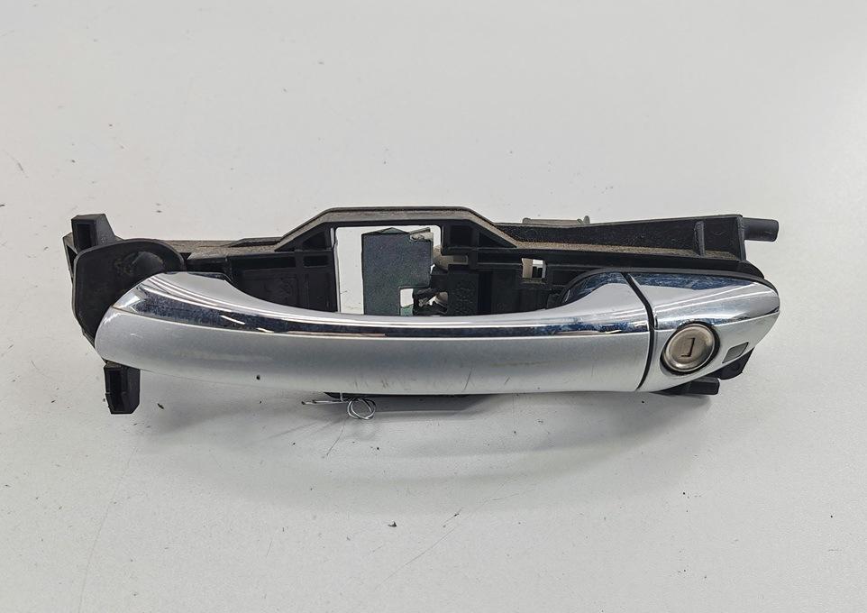 ручка наружная передняя левая Mercedes-Benz E W211 2006, 2.2 л., дизель, АКПП, серый, седан, 2037600134