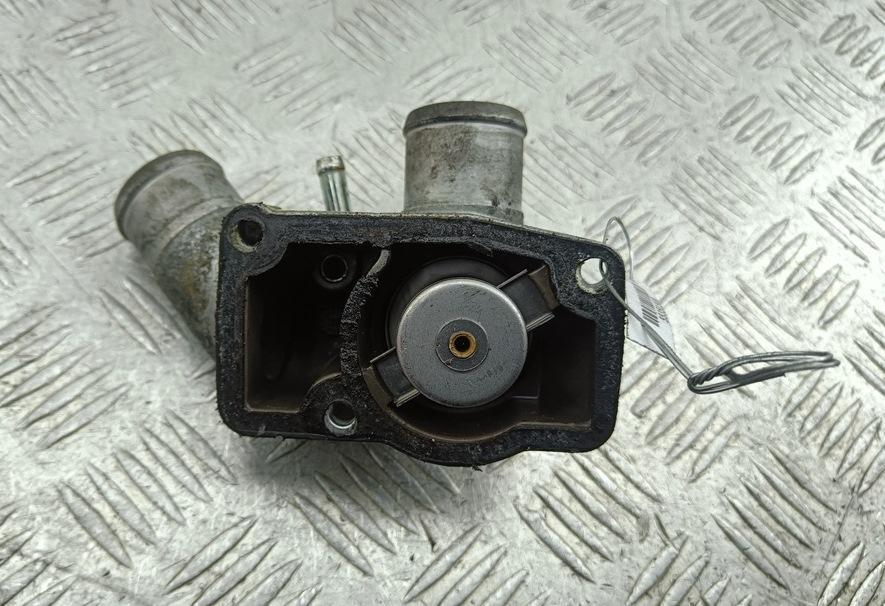 корпус термостата Opel Signum 2004, 2.2 л., дизель, АКПП, серый, хетчбэк 5 дв., TH685792