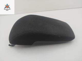 подлокотник Mitsubishi Outlander 1 поколение 2004, 2.0 л., бензин, МКПП, чёрный, внедорожник 5 дв.