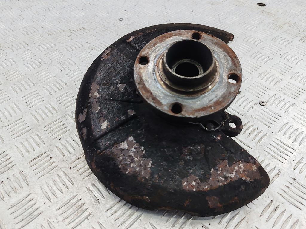 ступица передняя левая Audi 80 B4 1992, 2.0 л., бензин, МКПП, серый, седан