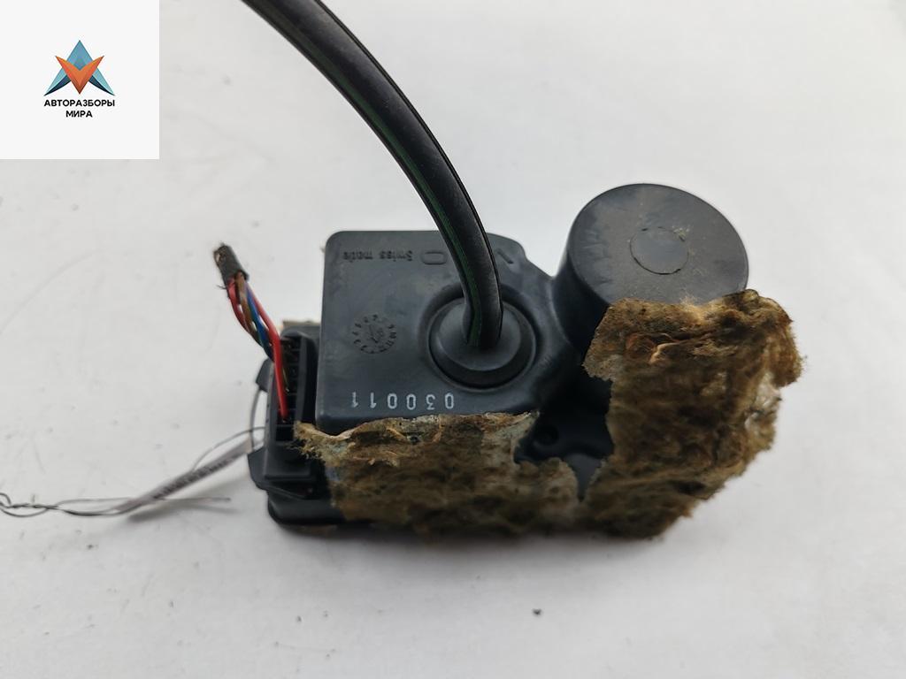 компрессор центрального замка Audi 80 8A/B3 1991, 1.8 л., бензин, МКПП, синий, седан, 443862257H - фото №1
