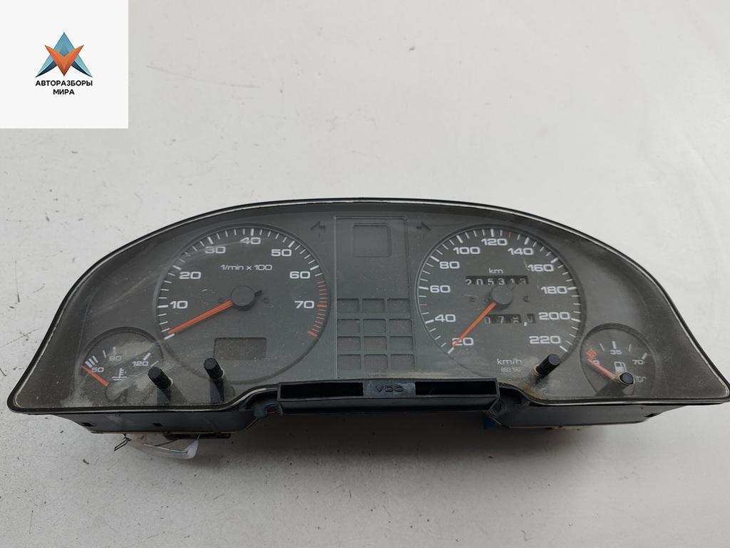 приборная панель Audi 80 8A/B3 1988, 1.8 л., бензин, МКПП, серый, седан, 893919033A - фото №1