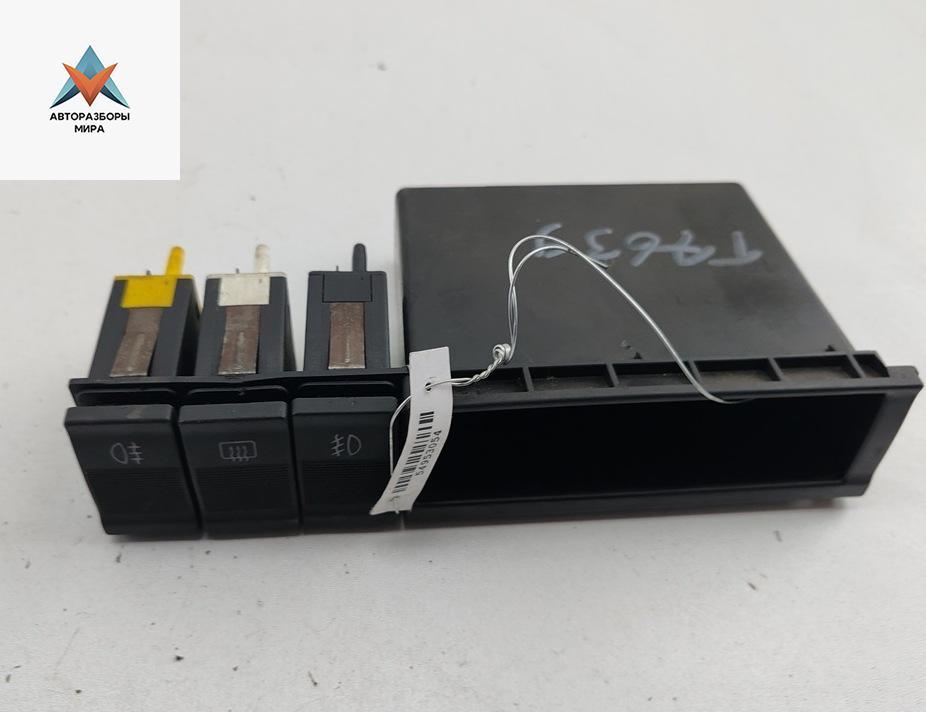 кнопка (выключатель) Audi 80 8A/B3 1991, 1.8 л., бензин, МКПП, синий, седан, 893941563 - фото №1