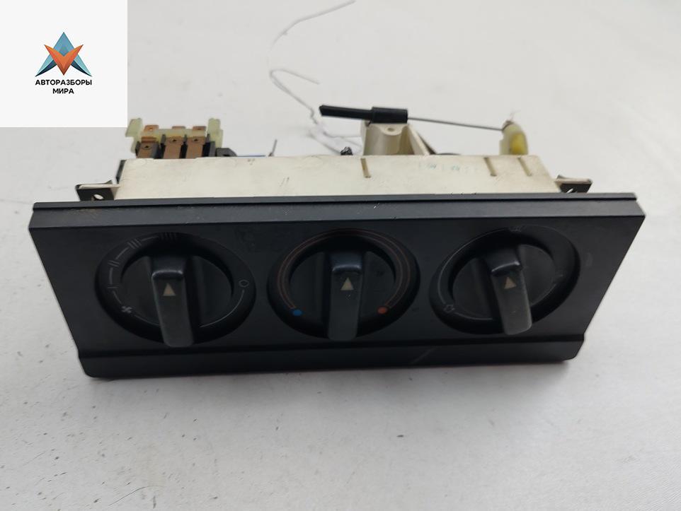 блок управления печки / климат-контроля Audi 80 8A/B3 1991, 1.8 л., бензин, МКПП, синий, седан - фото №1