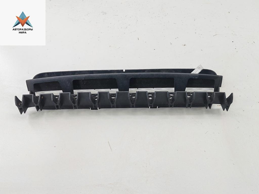 заглушка (решетка) в бампер Volvo C70 2 поколение 2008, 2.5 л., бензин, АКПП, серый, кабриолет, 08620357 - фото №1