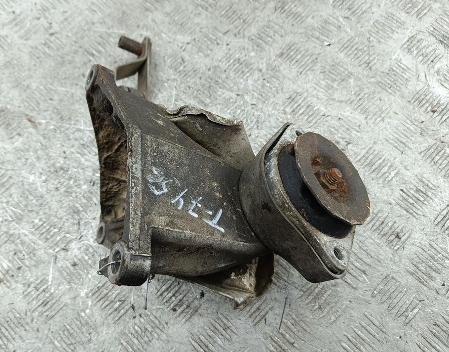 кронштейн КПП Audi A6 C5 1998, 1.8 л., Ti, бензин, МКПП, чёрный, универсал