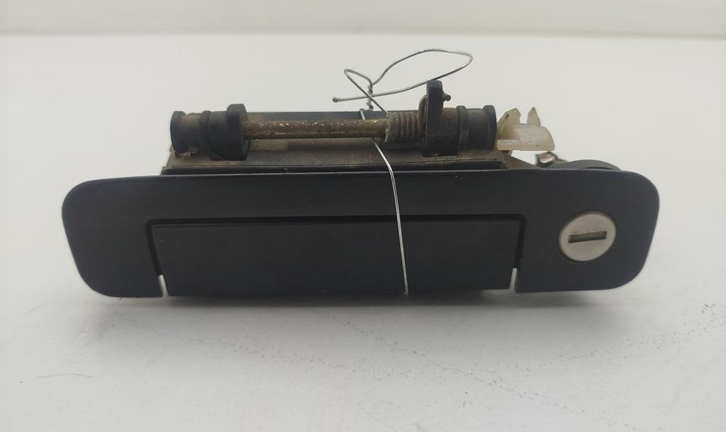 ручка наружная передняя левая Audi 80 8A/B3 1989, 1.8 л., бензин, МКПП, серый, седан, 893837205A - фото №1