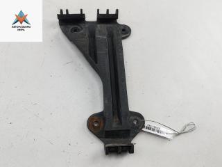 кронштейн переднего бампера Audi A6 4A/C4 1996, 2.6 л., бензин, АКПП, серый, седан, 4A0807284A